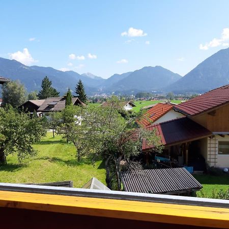 80 M2 Haushaelfte, 3 Zimmer, Parkplaetze, Bis 6 Pers Apartman Wängle Kültér fotó