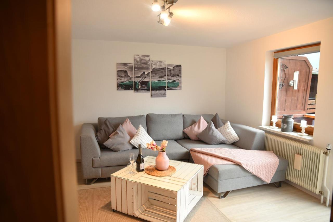 80 M2 Haushaelfte, 3 Zimmer, Parkplaetze, Bis 6 Pers Apartman Wängle Kültér fotó